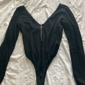 black long sleeve bodysuit